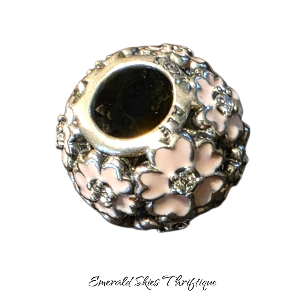 New Authentic Pandora Charm Primrose Meadow White Sterling Silver free ship